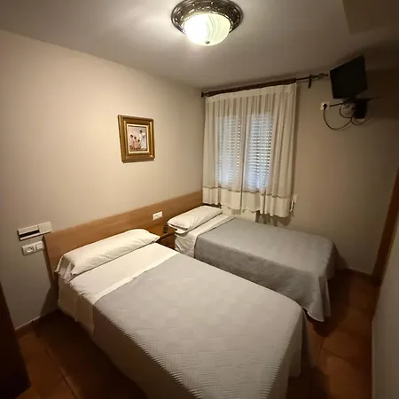 阿勒瓦科斯旅馆 2* 索里亚